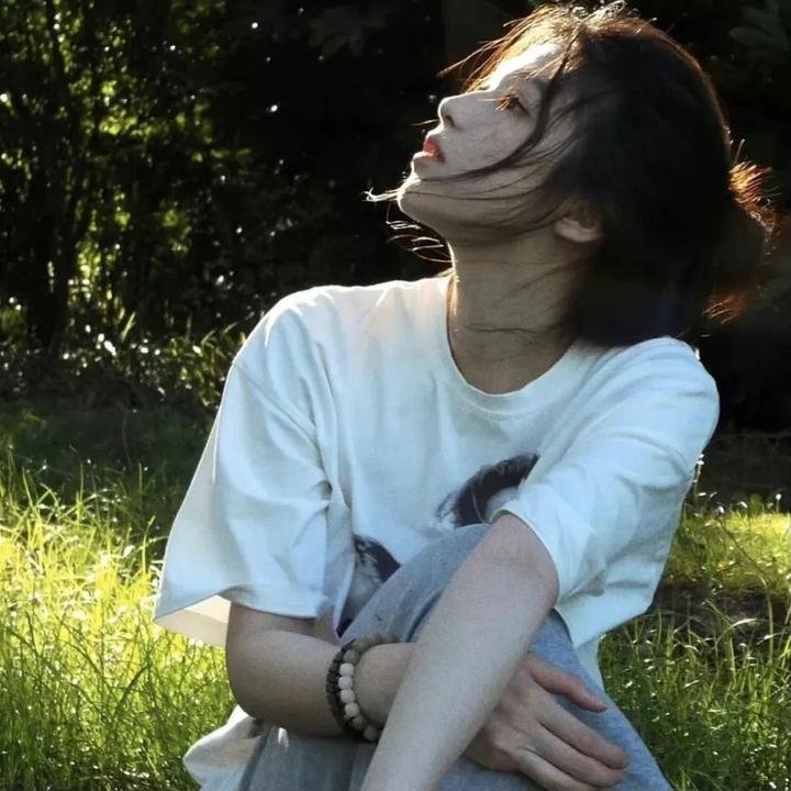 姹紫嫣红碧绿波